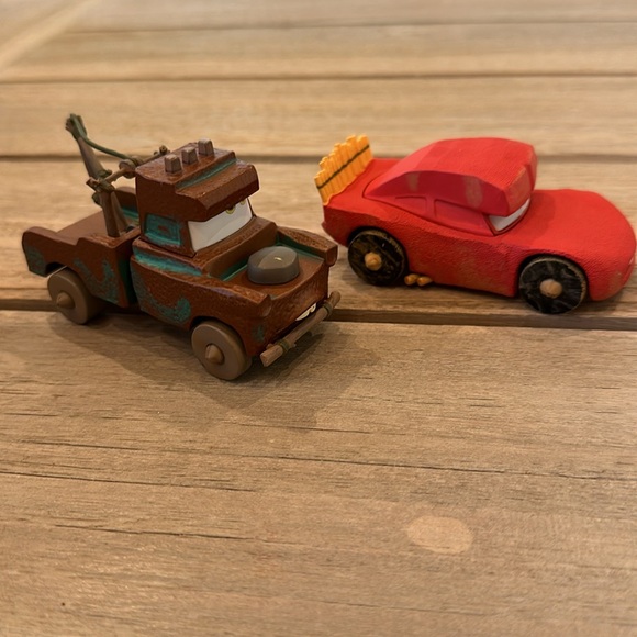 LARGE Disney Cave Lightning McQueen and Mater Die Cast Set – Cars on The Road - Picture 4 of 7